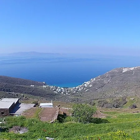 Traditional Isternia (Tinos)