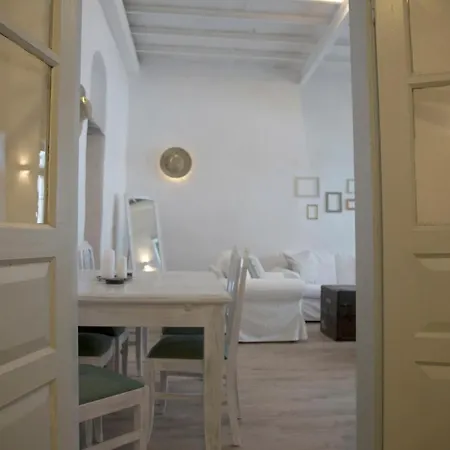 Traditional Apartment Isternia (Tinos)